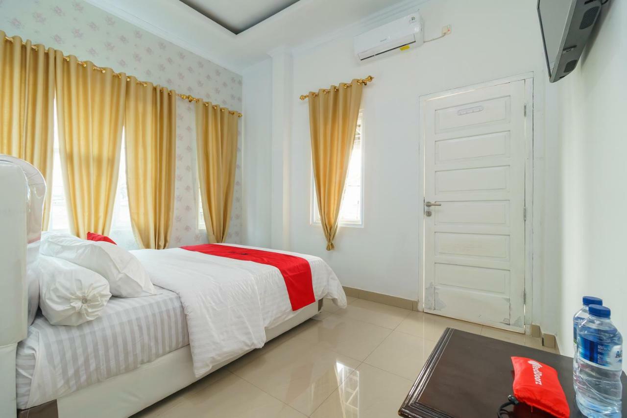 Reddoorz Syariah Near Simpang Sekip Palembang Hotel Екстериор снимка